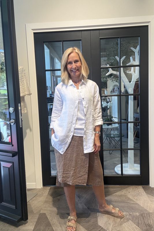 12018 Bermuda shorts/skjørt fra By basics