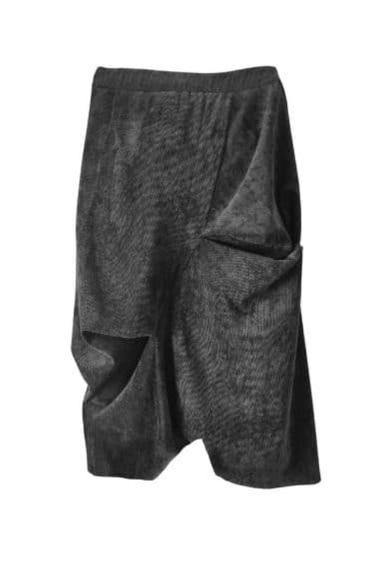 Bukseskjørt i baby cord fra Elsewhere