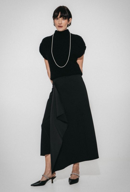 Emilia skirt i teknisk materiale fra Jane Lushka